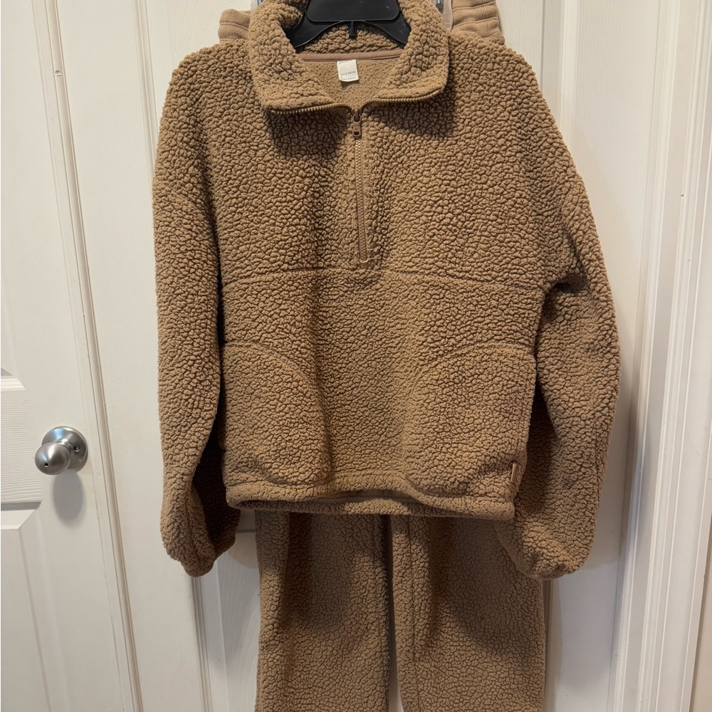 Gilly Hicks two piece sweat-set